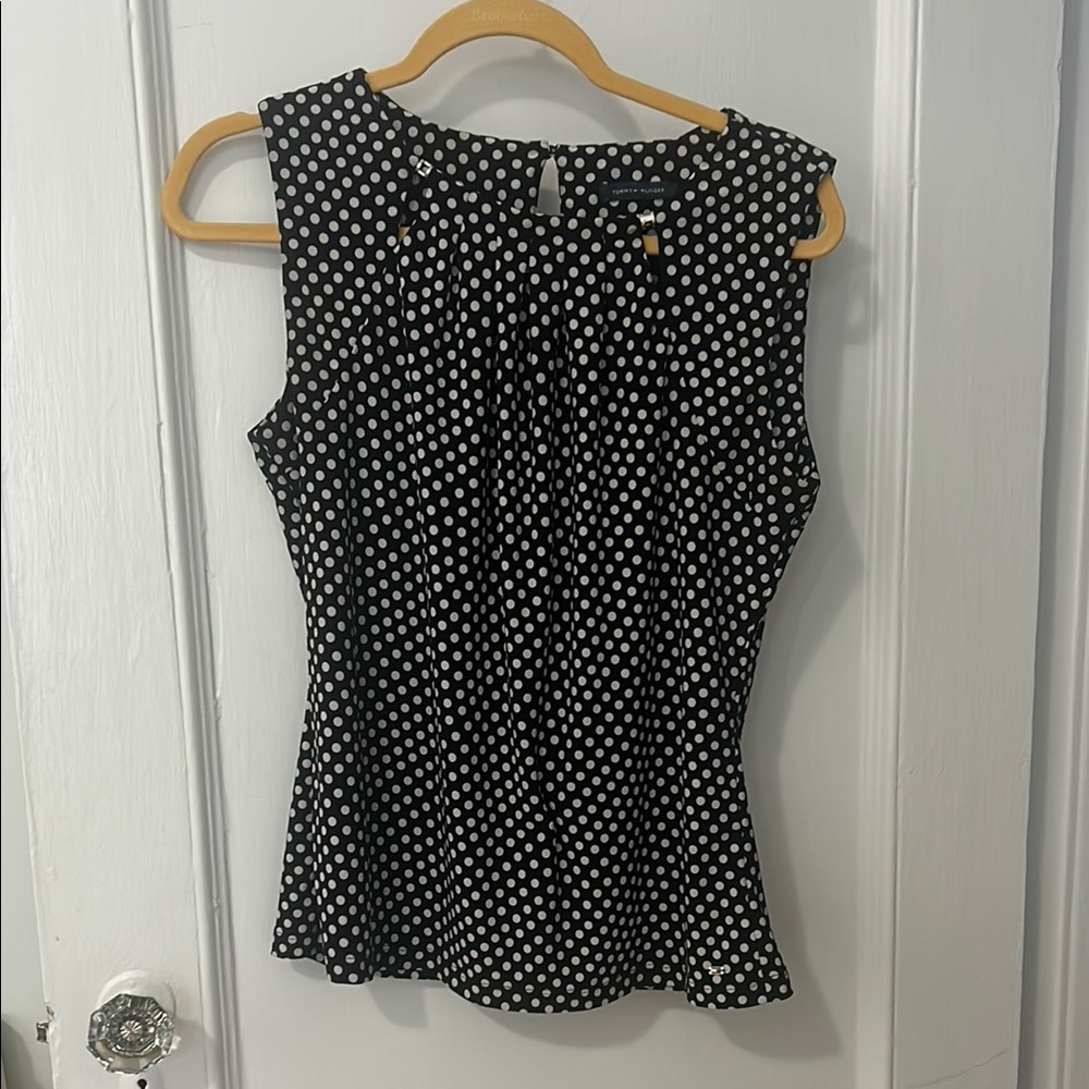 Tommy Hilfiger Black and White Fitted Sleeveless Blouse